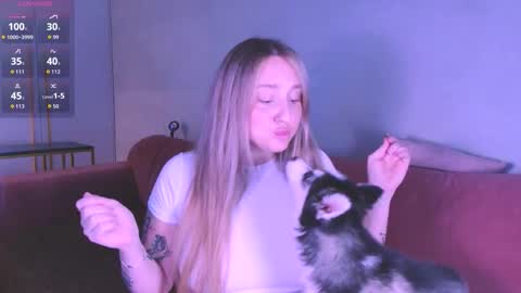 Snapshot of burn_lissa chatting on 12, 10, 2025 Lissa online show from 12, 10, 2025