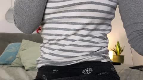 Larisa online show from 10, 1, 2025