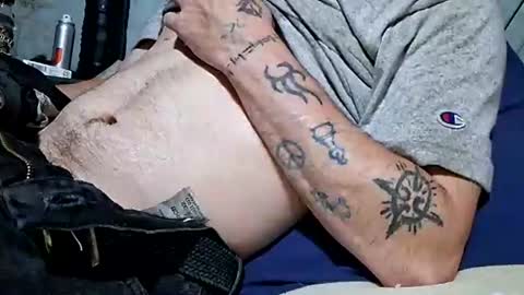 Snapshot of buster18hymen chatting on 24, 5, 2026 Buster18Hymen online show from 24, 5, 2026