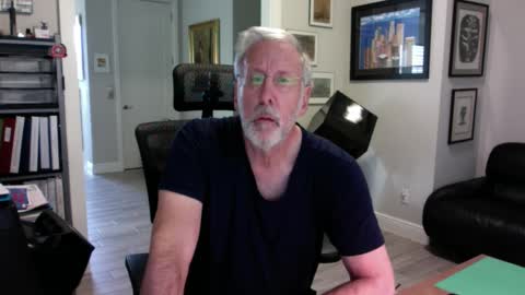 Snapshot of bustinout99 chatting on 14, 12, 2024 afternoon wood online show from 14, 12, 2024