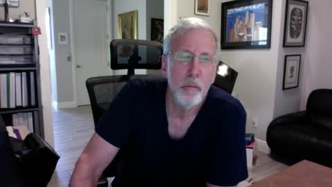 Snapshot of bustinout99 chatting on 25, 1, 2025 afternoon wood online show from 25, 1, 2025