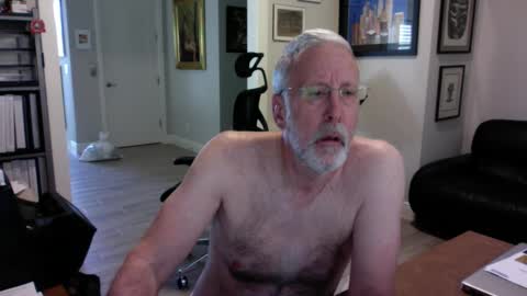 Snapshot of bustinout99 chatting on 23, 2, 2025 afternoon wood online show from 23, 2, 2025