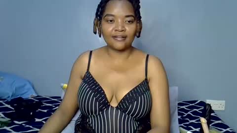 Snapshot of busty_kenzi chatting on 18, 7, 2026 busty kenzi online show from 18, 7, 2026