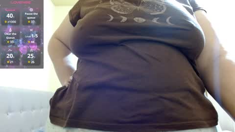 Snapshot of bustyemma chatting on 1, 2, 2025 Emma online show from 1, 2, 2025