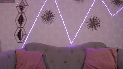 Snapshot of bustyeva_ chatting on 19, 9, 2025 online between 6AM and 2PM EET almost everyday. online show from 19, 9, 2025