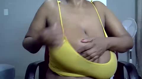 bustytessa37 online show from 27, 2, 2025