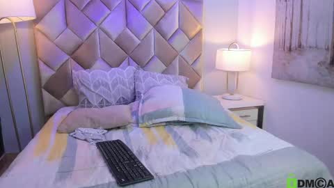 butterflydoll_ online show from 30, 4, 2026