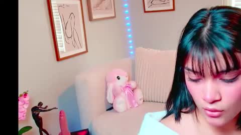 Snapshot of bystrawberry chatting on 26, 3, 2026 Paris online show from 26, 3, 2026