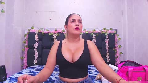 Carolina online show from 8, 10, 2025