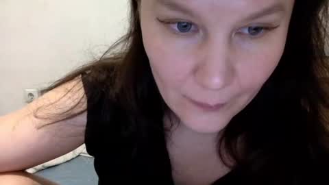 Snapshot of caffeinated_lamb chatting on 28, 11, 2025 Lamb online show from 28, 11, 2025