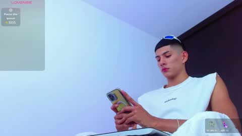 Snapshot of calavalerio chatting on 8, 3, 2025 Valerio online show from 8, 3, 2025