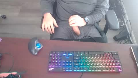 Snapshot of calibratorjosh chatting on 21, 12, 2025 calibratorjosh online show from 21, 12, 2025