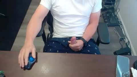 Snapshot of calibratorjosh chatting on 5, 4, 2026 calibratorjosh online show from 5, 4, 2026