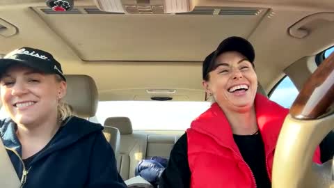 Snapshot of calicambri chatting on 1, 2, 2025 The Cali Cambri online show from 1, 2, 2025