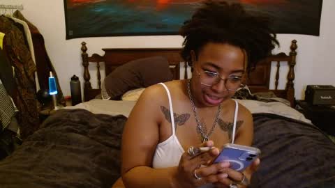 Snapshot of call_me_hedone chatting on 27, 1, 2025 Hedone online show from 27, 1, 2025