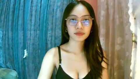Snapshot of calla_freya chatting on 26, 11, 2025 Freya online show from 26, 11, 2025