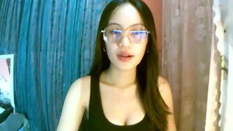 Snapshot of calla_freya chatting on 1, 12, 2025 Freya online show from 1, 12, 2025