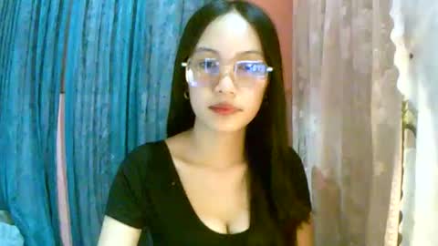 Snapshot of calla_freya chatting on 4, 12, 2025 Freya online show from 4, 12, 2025