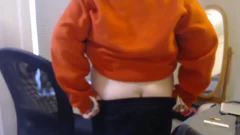 Snapshot of cals9x chatting on 2, 11, 2025 camzxoxox online show from 2, 11, 2025