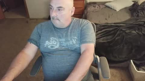Snapshot of calvin420420 chatting on 27, 4, 2026 longjohn74 online show from 27, 4, 2026
