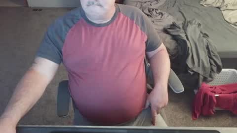 Snapshot of calvin420420 chatting on 28, 4, 2026 longjohn74 online show from 28, 4, 2026