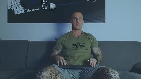 Calvin  online show from 22, 2, 2026