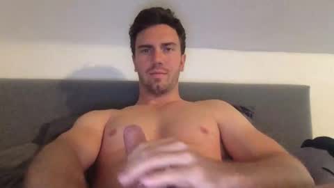 Snapshot of cam2camboy0402 chatting on 20, 9, 2025 cam2camboy0402 online show from 20, 9, 2025