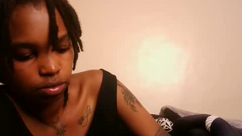 Snapshot of cam_she99 chatting on 29, 4, 2026 sunflower mommy online show from 29, 4, 2026