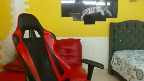 Snapshot of cam_xman chatting on 28, 2, 2026 cam_xman online show from 28, 2, 2026