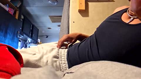 camachochuy1221 online show from 1, 12, 2025