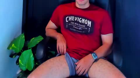 Snapshot of camara110 chatting on 9, 1, 2025 camara110 online show from 9, 1, 2025