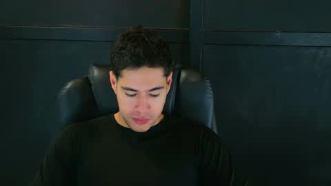 Snapshot of camara110 chatting on 8, 2, 2025 camara110 online show from 8, 2, 2025