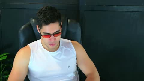 Snapshot of camara110 chatting on 3, 3, 2025 camara110 online show from 3, 3, 2025