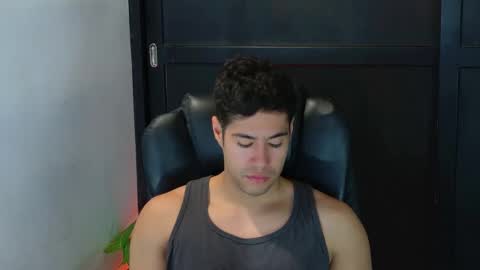 Snapshot of camara110 chatting on 1, 10, 2025 camara110 online show from 1, 10, 2025