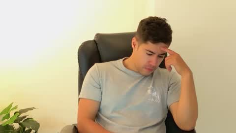 Snapshot of camara110 chatting on 18, 10, 2025 camara110 online show from 18, 10, 2025