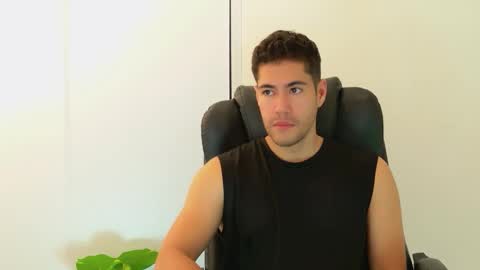 Snapshot of camara110 chatting on 22, 10, 2025 camara110 online show from 22, 10, 2025