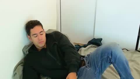 Snapshot of camara110 chatting on 27, 10, 2025 camara110 online show from 27, 10, 2025