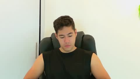 Snapshot of camara110 chatting on 2, 11, 2025 camara110 online show from 2, 11, 2025