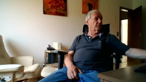 Snapshot of camcologne chatting on 28, 4, 2026 camcologne online show from 28, 4, 2026