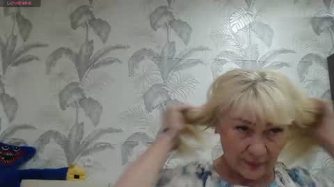 Snapshot of camdiva1 chatting on 26, 6, 2026 CamDiva1 online show from 26, 6, 2026