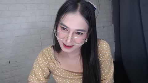 Snapshot of camela_star chatting on 2, 2, 2025 camela_star online show from 2, 2, 2025