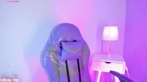 Camelia Smith online show from 6, 2, 2026