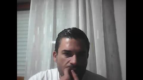 Snapshot of camforfan chatting on 31, 10, 2025 kevintop online show from 31, 10, 2025