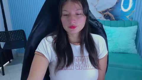 Snapshot of cami_boobss1 chatting on 28, 11, 2025 Cami online show from 28, 11, 2025