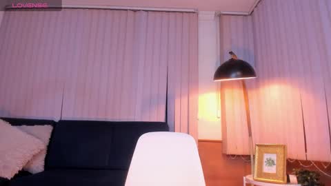 Snapshot of cami_cruzz chatting on 1, 2, 2025 Camila cruz online show from 1, 2, 2025