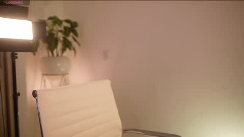 camila   online show from 13, 11, 2025