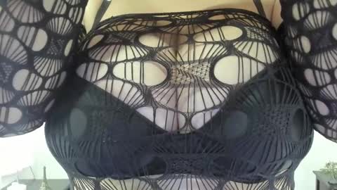 Snapshot of camihotboobs chatting on 24, 2, 2025 camihotboobs online show from 24, 2, 2025