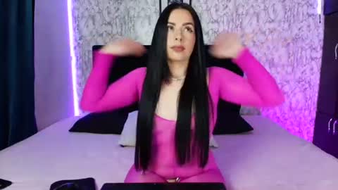 Snapshot of camii_evanns chatting on 10, 7, 2026 Camila online show from 10, 7, 2026