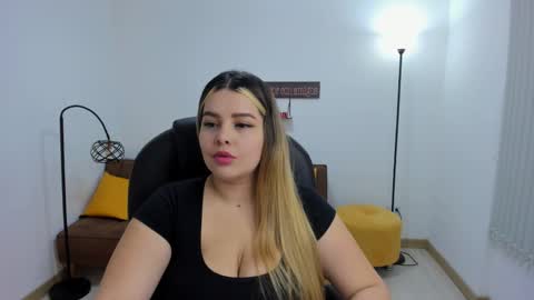 Camila online show from 10, 2, 2025