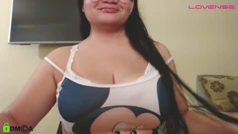 Snapshot of camiilahotxxx chatting on 8, 10, 2025 Camila  online show from 8, 10, 2025